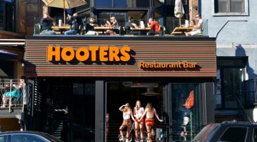 The Hooters And Cryptocurrency Collab Just Set 2018 On Fire
