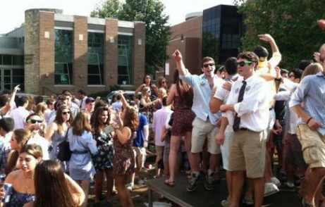 00i0i_2geXn9cAjMo_600x450